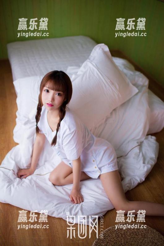 GIRLT果团网-酸酱兔 GIRLT果团网 - 图片隐藏的黑色魔力:酸酱兔的写真让你感受不一样的沉稳与俏皮,究竟怎么回事?