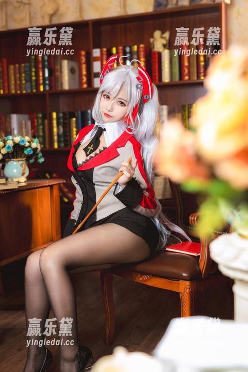 Momoko葵葵 分享一下Momoko葵葵的高清圣诞,谁能想到她的表情千变万化?