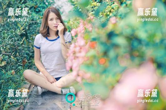 TGOD推女神-Yumi尤美 TGOD推女神 - 小心,浴缸里的Yumi尤美全套图集,顺便可以顺走我的妆容指南!