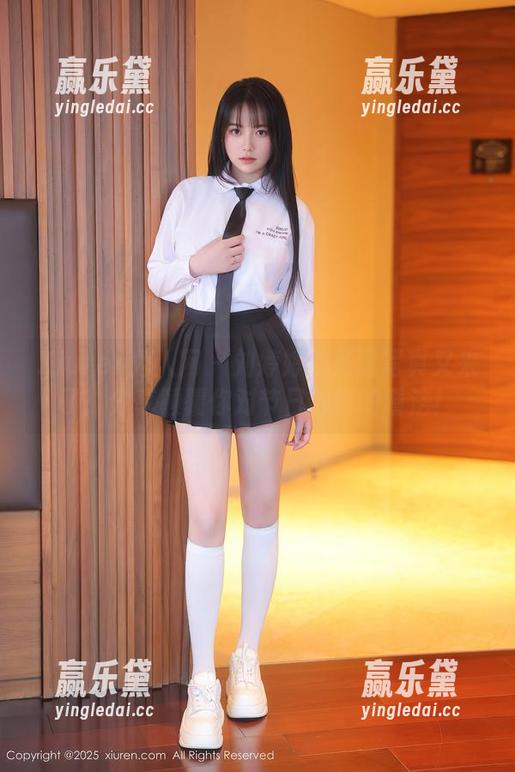 Xiuren秀人网 - 刘婷婷的圣诞写真又来了：分享颠覆你对节日封面的看法！