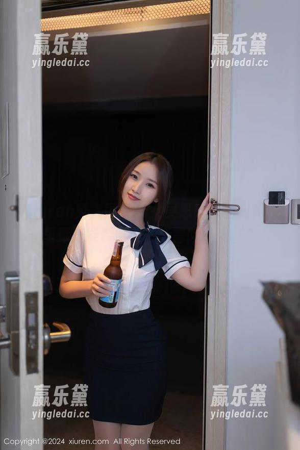 Xiuren秀人网 - 修女吴思晚，私房美图里藏着能否引发一场冒险的火花？