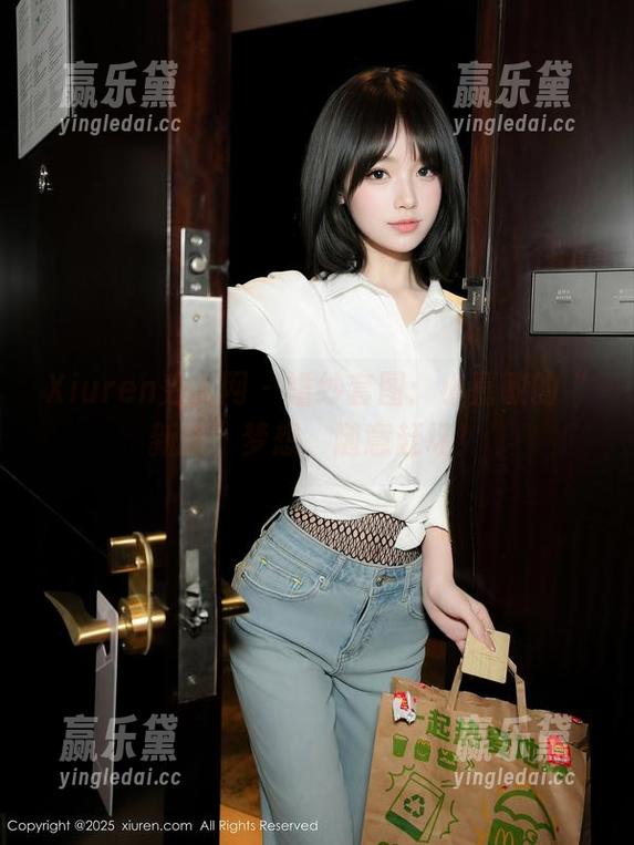 Xiuren秀人网-小嘉敏 Xiuren秀人网 - 婚纱套图:小嘉敏的“新娘”梦想,随意赶场!