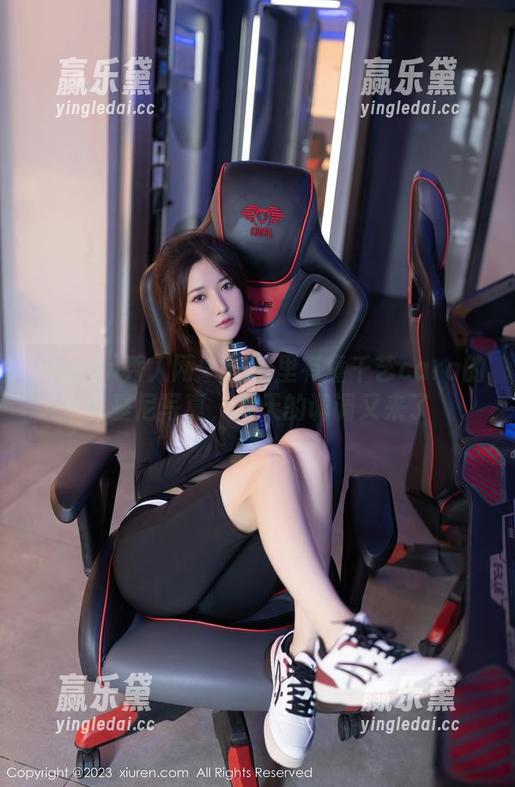 Xiuren秀人网 - 图包里有童千艺cara的比基尼写真，夏天的调调又来了