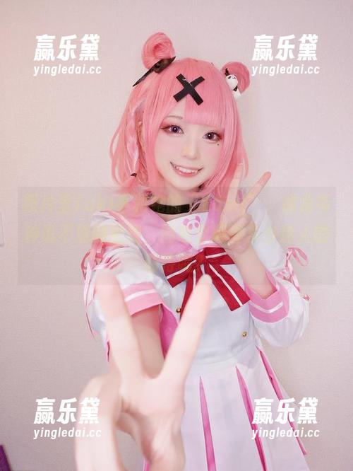 照片里Yuki亭和她的“Yami”，像是有种说不清的默契，图包里藏着多少给人的期待呢？