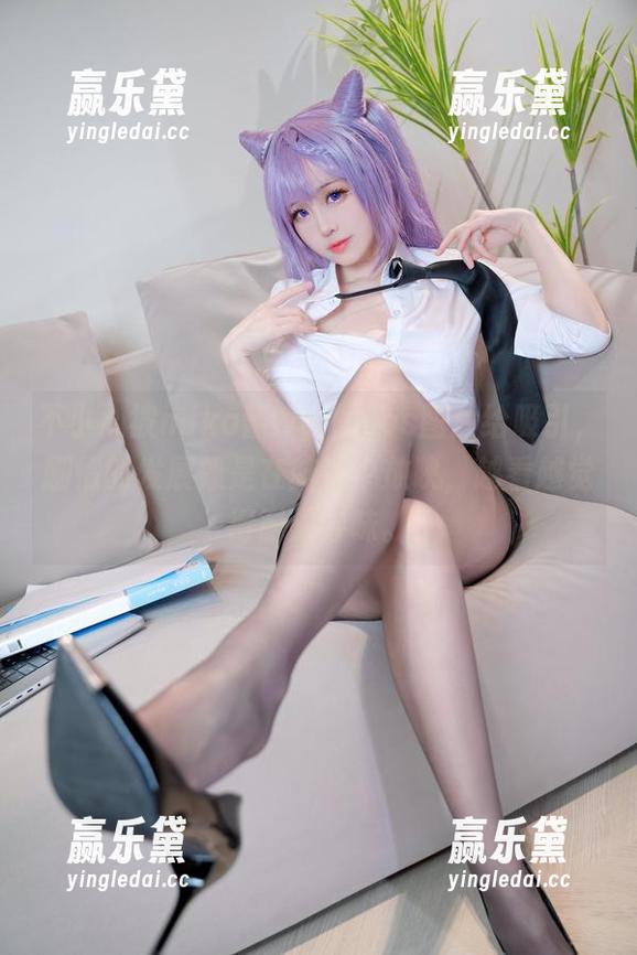 不小心被miko酱ww的cos图片给吸引，剧情的发展像是在脑海中放映，越看越觉得耐人寻味。