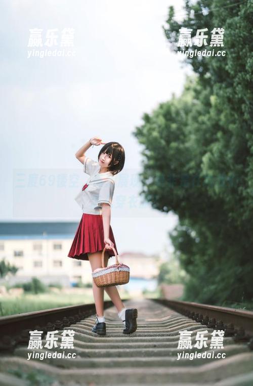 三度69 三度69镂空,高清展现,莫非是在教我们怎么穿衣服?