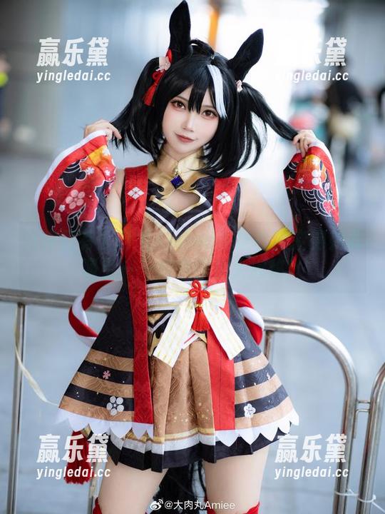 也许只有大肉丸Amiee能让校服变得如此吸引——精选作品大揭秘！