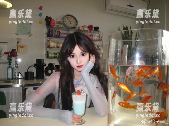 怡子yiii短裤：这个夏天，没有短裤就没灵魂！（套图）