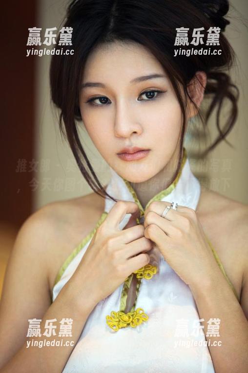 推女郎 - 奥特曼的女朋友们和陆瓷的写真，今天你图个啥？我知道你们舍不得放下！