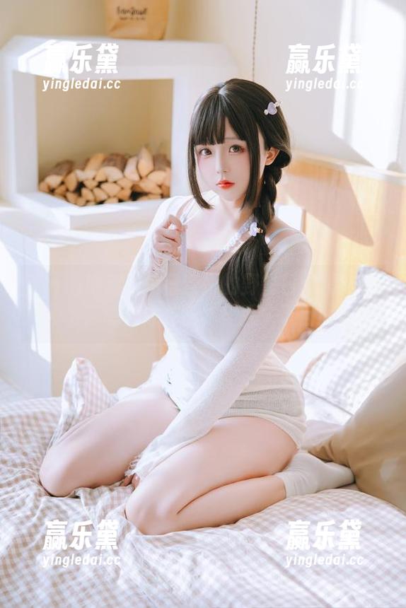 日奈娇 落叶满地都不如日奈娇的野餐日:精选cos,感觉像在森林里丢失了自我