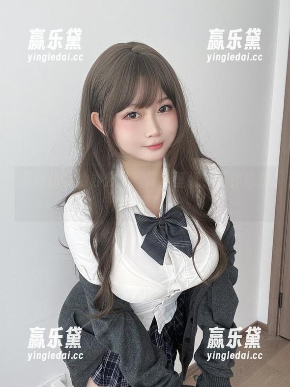 是依酱呀的办公室！高清壁纸，工作也想偷个懒啊～