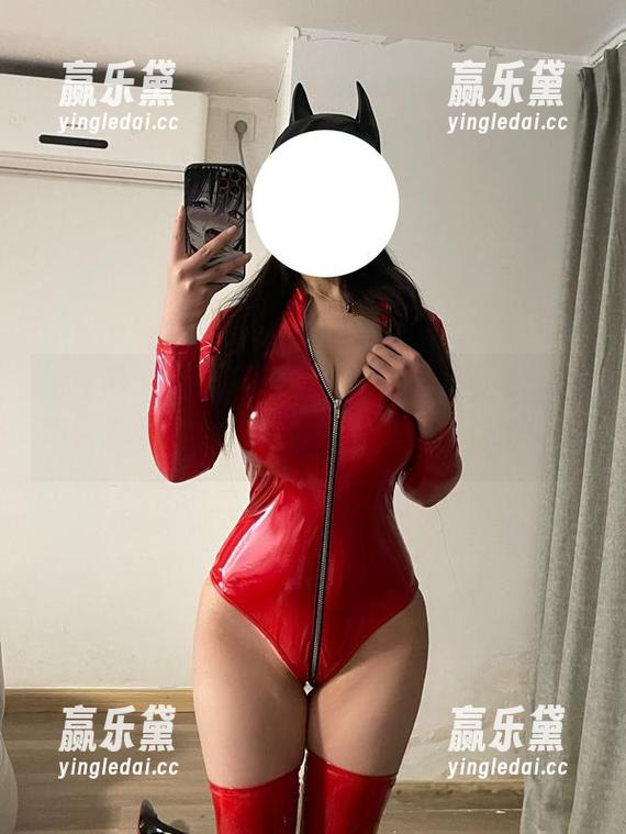 微密圈 - 图集狂欢：白色之美，竟然让是可馨耶变得如此“纯洁”，是要闹哪样？