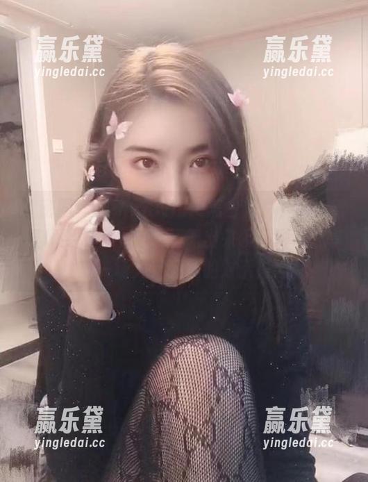 微密圈 - 林子喵Lynne黑白大片，高清得好像要把每个细节都抓出来聊一聊，分享一场关于影子的对话！