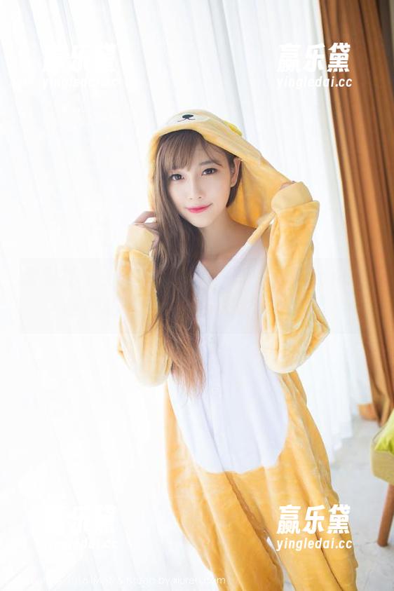 爱蜜社 - 工作与诱惑的平衡：莉娜lena的丝袜秘书合集，谁还在乎会议？