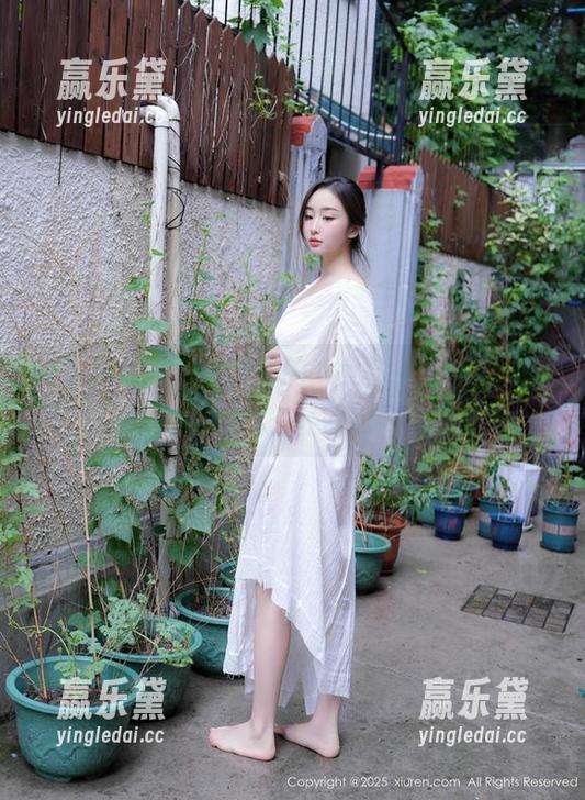 秀人网-yoo优优 秀人网 - 在yoo优优的少女作品更新间,似乎能听见风轻轻吹动的浪花
