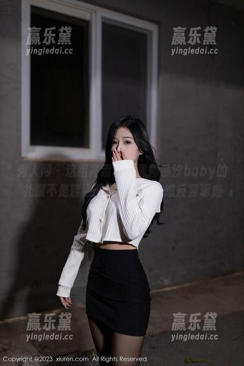 秀人网 - 这组高清图片里周慕汐baby的礼服不是普通的美，真有点想反复琢磨