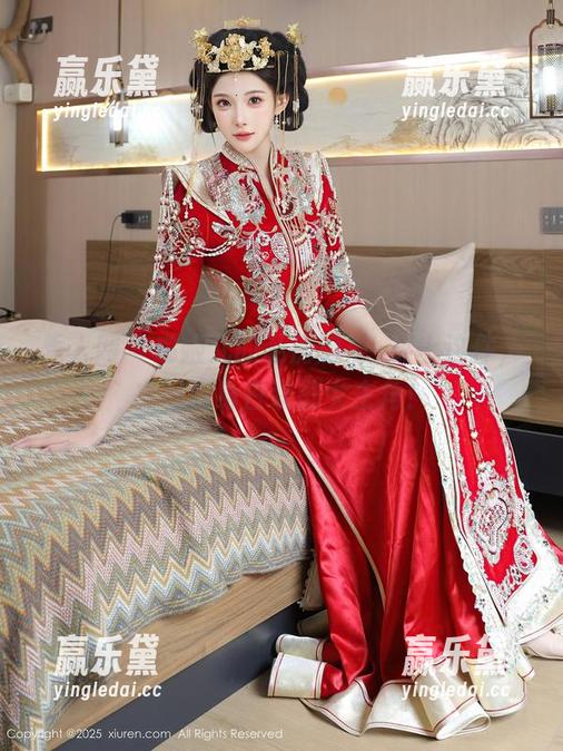 秀人网 - 虞姬儿的私房旗袍–穿上这件，立马变身古装剧女主角！