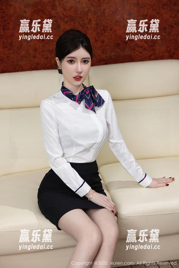 秀人网 - 当你观看原图的时候，诗诗kiki的美足像是呐喊：“快来，别错过这足尖上的欢乐！”