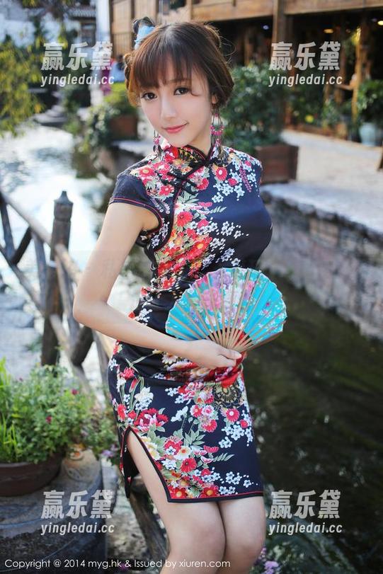 美媛馆 - 私拍解放了，王馨瑶yanni的裸足让人心猿意马