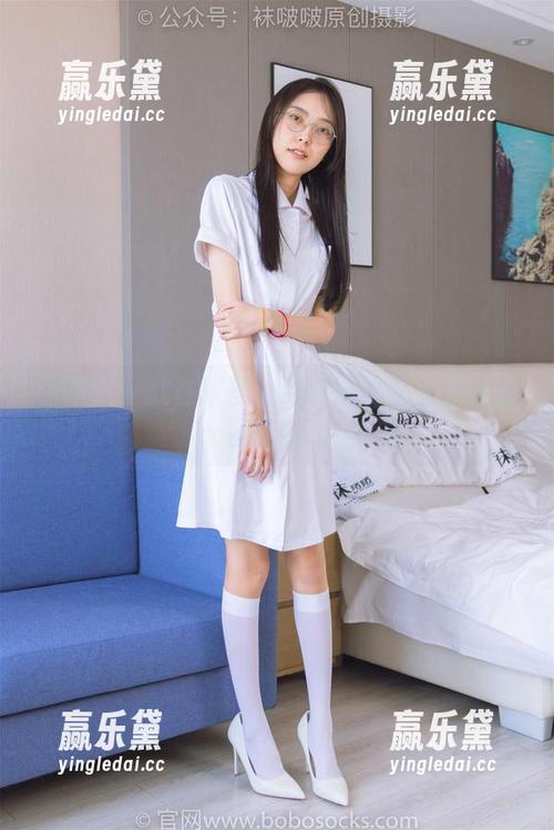 袜啵啵 - 就在家里：甜甜圈的无圣光居家日记合辑