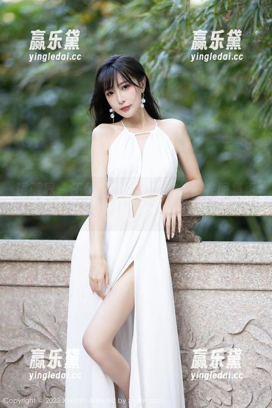 语画界 - 王馨瑶yanni的酷炫皮衣图集更新，引发众多圈粉。