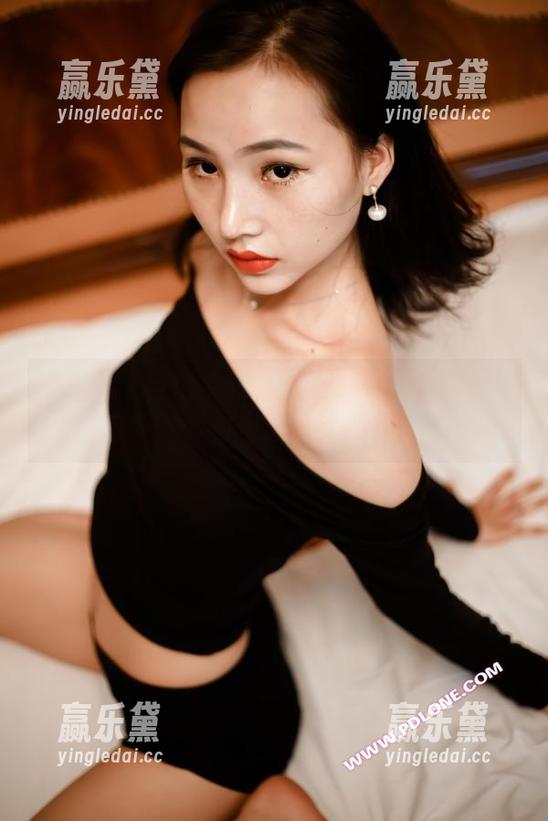 轰趴猫-阳光 轰趴猫 - 自信与光影交错,阳光的白裙图包值得一看